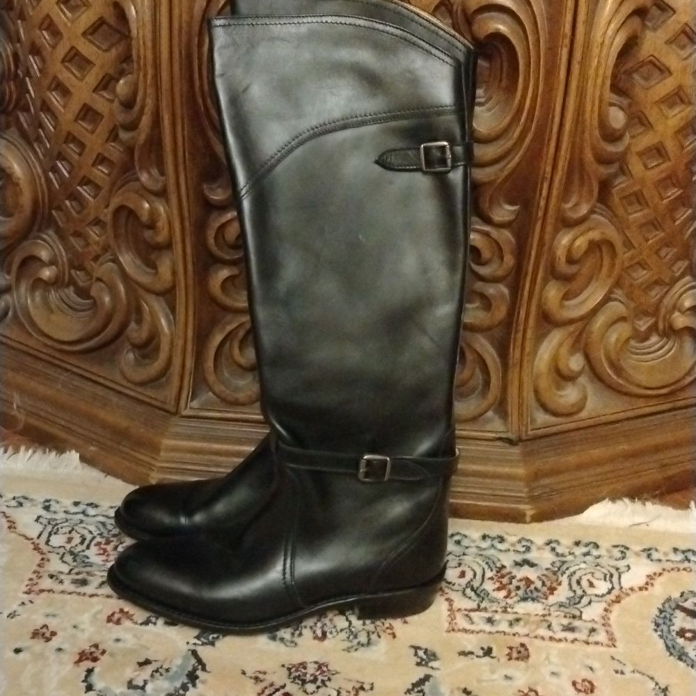 Frye - Picture 7 of 15